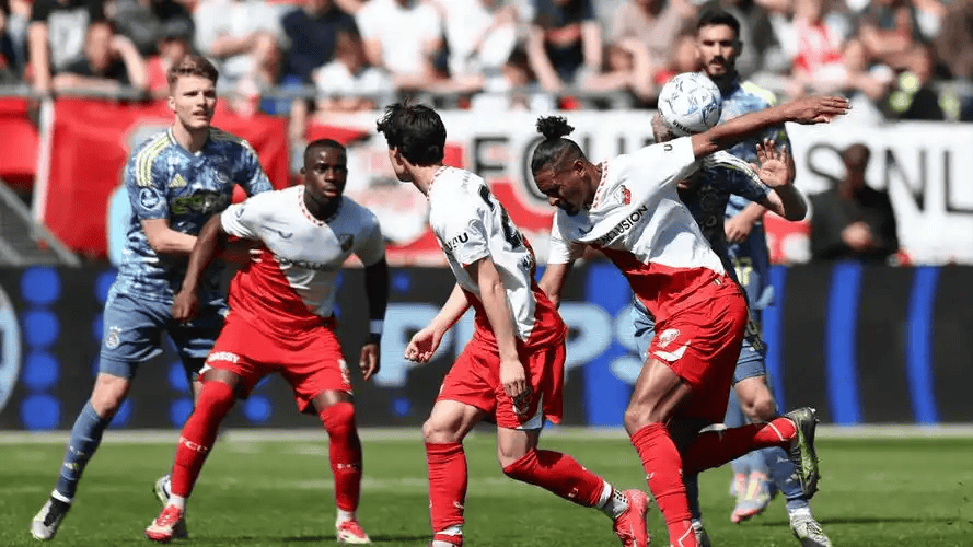 金年会下载-赛后荷甲焦点战，那不勒斯队长鼓劲，引发热议，团队化学反应显著的简单介绍